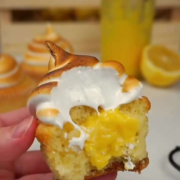 Lemon Meringue Cupcake Recipe